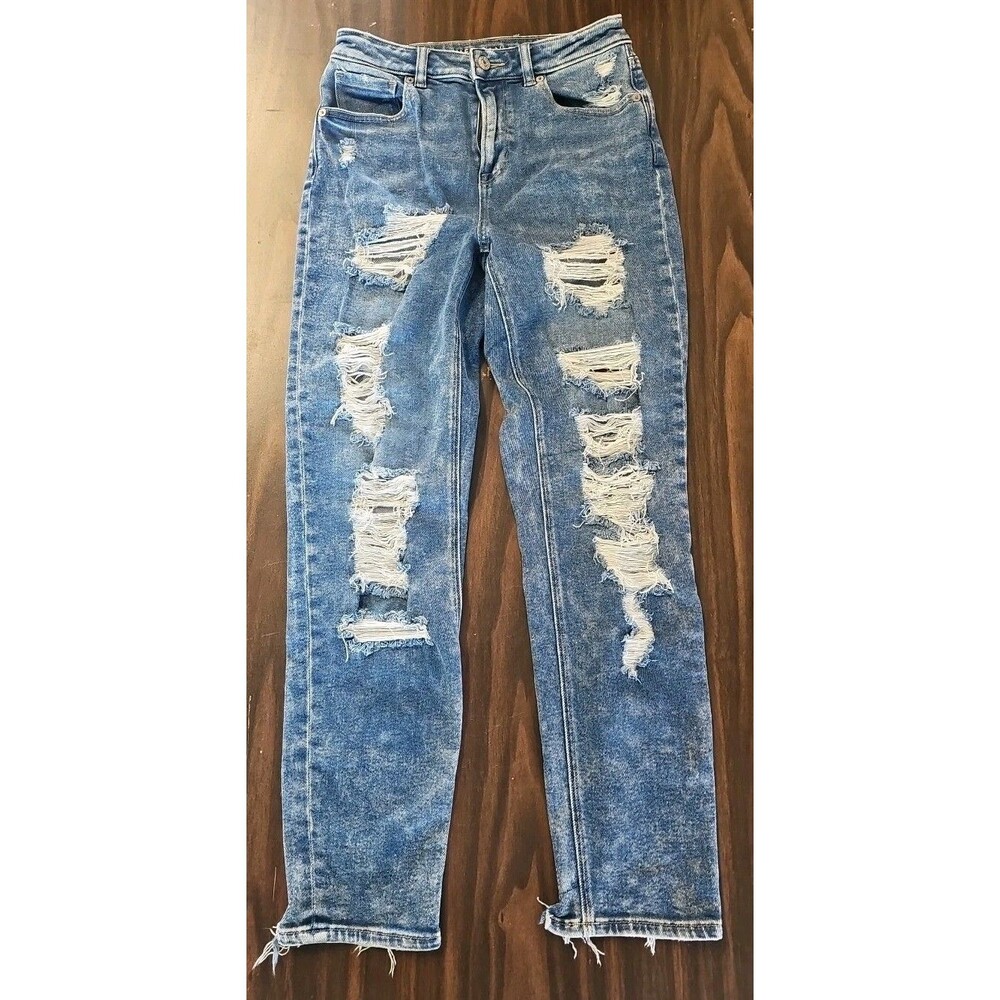 AMERICAN EAGLE Women's 2 Regular Ripped & Destroyed Stretch Mom Denim Jeans